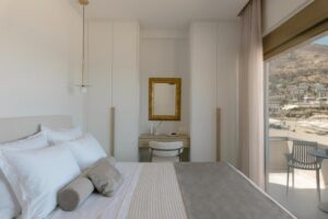 LA Constructions - Costel BeachFront Residence (10)