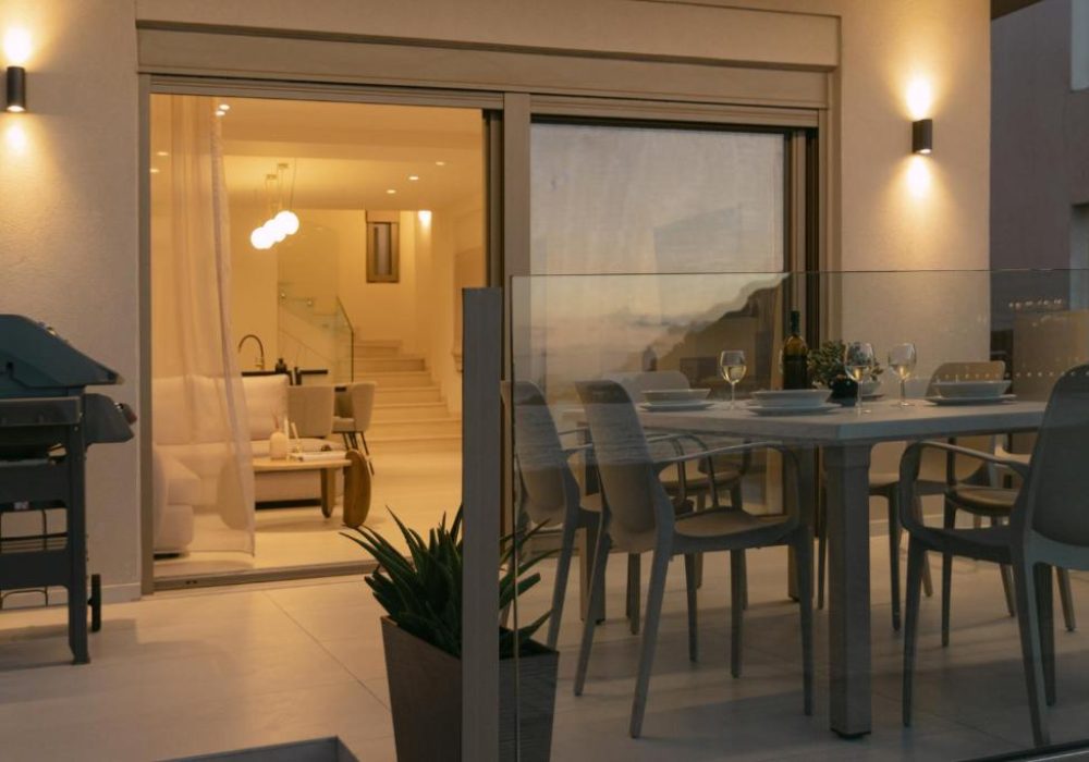 LA Constructions - Costel BeachFront Residence (12)