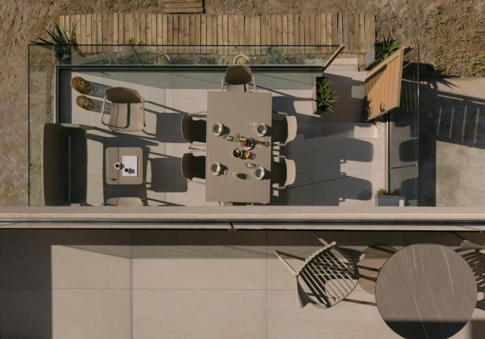 LA Constructions - Costel BeachFront Residence (2)